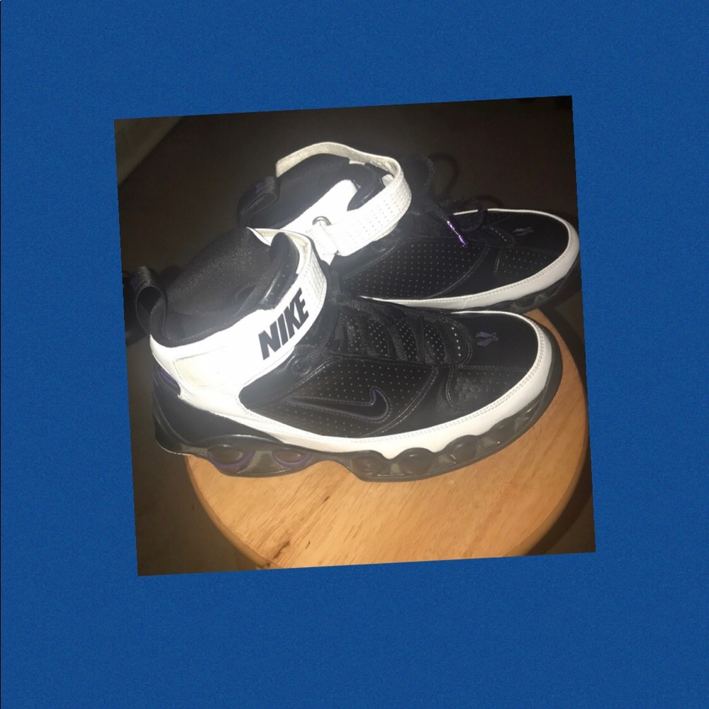 Men’s NIKE SHOX UPS